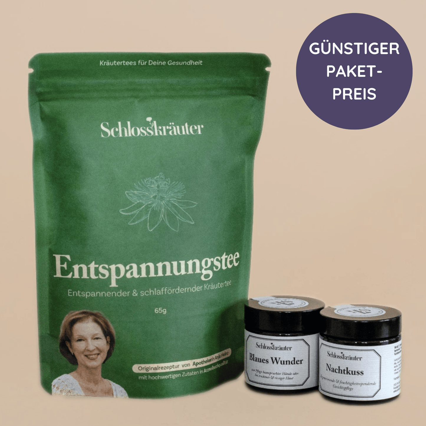 Abendroutinepaket mit Entspannungstee, Handcreme und Gesichtscreme auf einem beigen Hintergrund