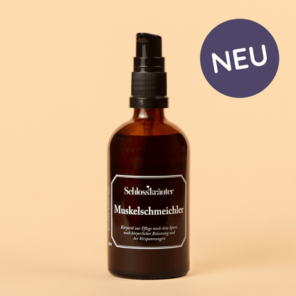Muskelschmeichler Muskelöl in brauner Flasche auf beigem Hintergrund